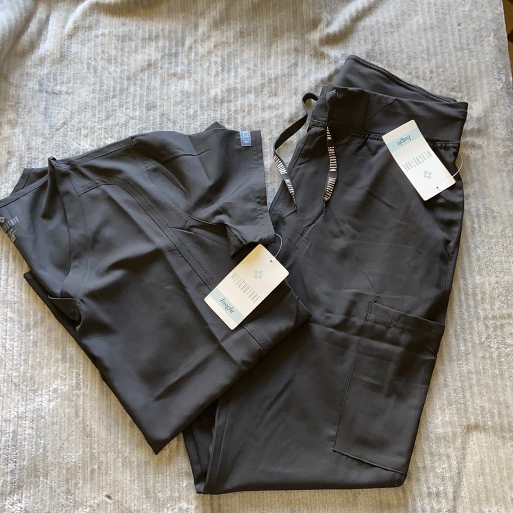 Women’s scrub uniform